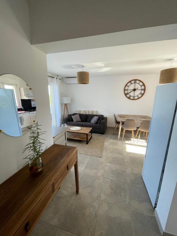 Bel Appartement Climatise, Vue Mer セルヴィオーヌ エクステリア 写真